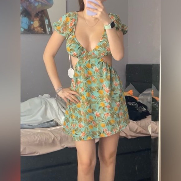 More To Come Dresses & Skirts - Floral Puff Sleeve Dress